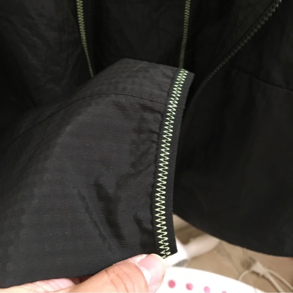 Russell Lightweight Black Jacket| Size 14-16 XL NWT, on SALE, super cute, unisex - Picture 4 of 12